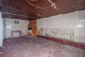 Image 6 - 858191