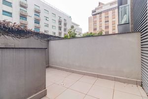 Image 9 - 858210