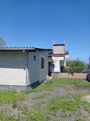 Image 3 - 858242