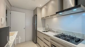 Image 6 - 858248