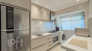Image 4 - 858248