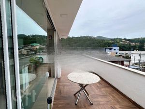 Image 11 - 858281