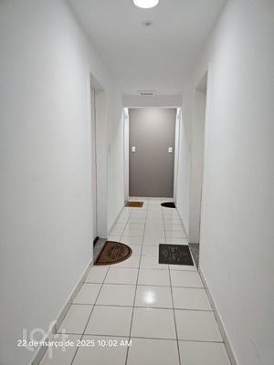 Image 11 - 858282