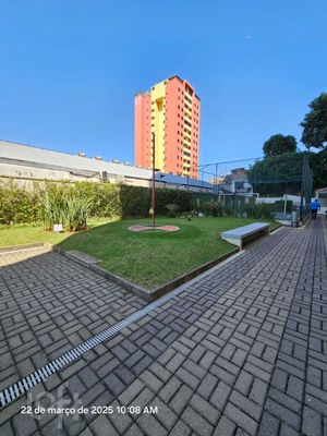 Image 24 - 858282