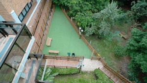 Image 21 - 858299