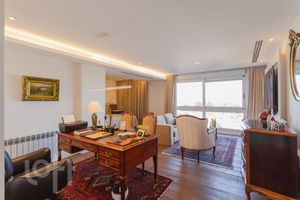 Image 27 - 858312