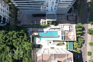 Image 68 - 858312