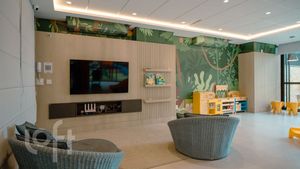 Image 6 - 858341