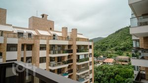 Image 28 - 858341
