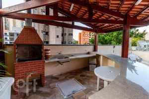 Image 18 - 858349