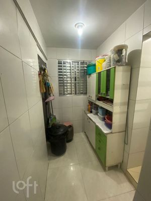 Image 1 - 858431