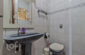 Image 8 - 858446
