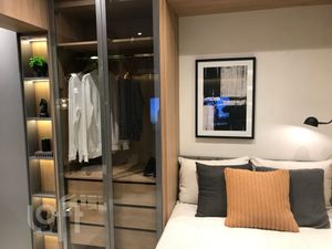 Image 8 - 858460