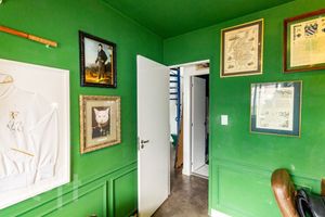 Image 8 - 858461
