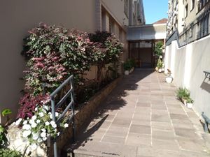 Image 13 - 858473
