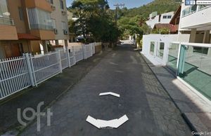 Image 19 - 858475