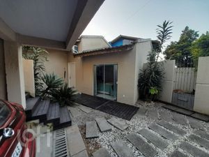 Image 5 - 858475
