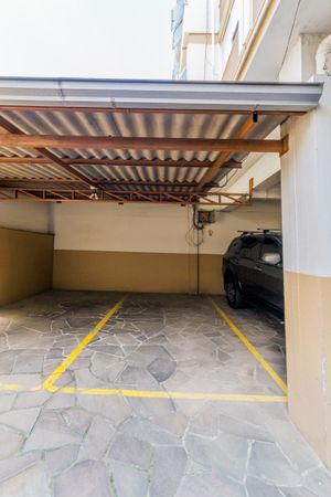 Image 31 - 858477