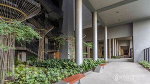 Image 26 - 858482
