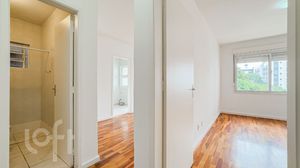Image 15 - 858491