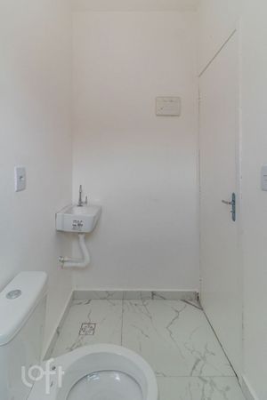 Image 19 - 858524