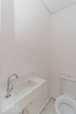 Image 5 - 858525