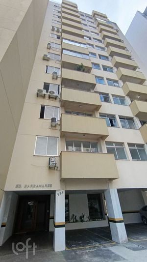 Image 24 - 858531