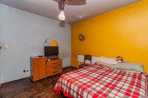 Image 8 - 858545