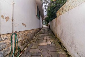 Image 31 - 858545