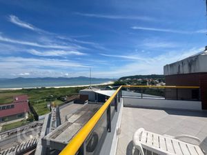 Image 30 - 858578