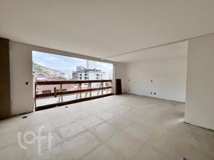Image 11 - 858595
