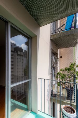 Image 3 - 858599