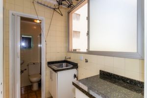 Image 32 - 858599