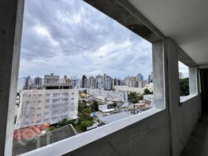 Image 10 - 858606