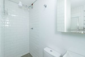 Image 16 - 858620