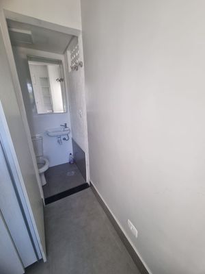 Image 31 - 858620