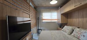 Image 6 - 858628