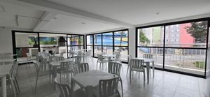 Image 19 - 858628