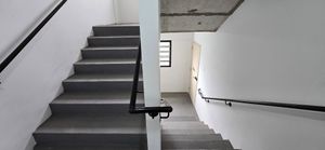 Image 15 - 858630
