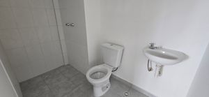 Image 8 - 858632