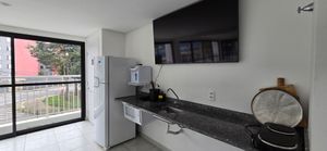 Image 16 - 858640