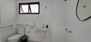 Image 17 - 858641