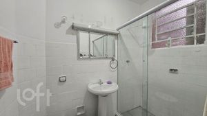 Image 12 - 858652