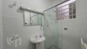 Image 19 - 858652