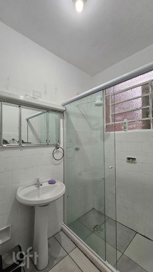 Image 18 - 858652