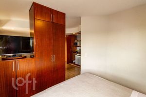 Image 6 - 858661
