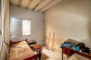 Image 17 - 858684
