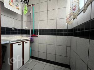Image 1 - 858688