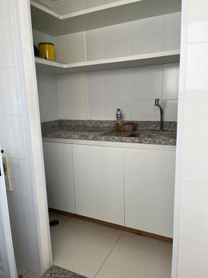 Image 11 - 858700