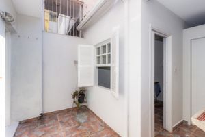 Image 28 - 858704
